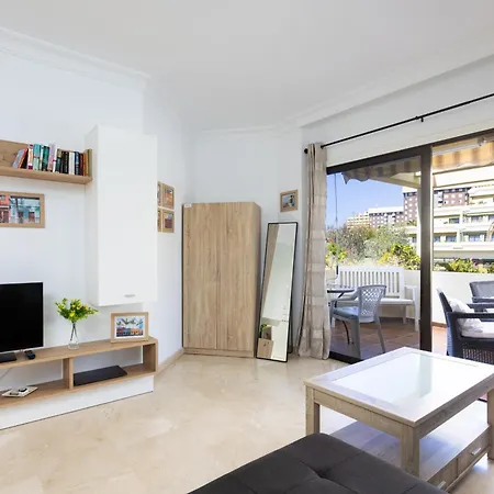 Con Vistas Al Jardín *